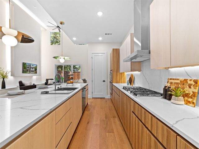 416 Mount Auburn Avenue, Dallas, TX 75223