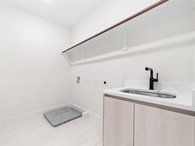 416 Mount Auburn Avenue, Dallas, TX 75223