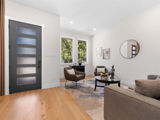 416 Mount Auburn Avenue, Dallas, TX 75223