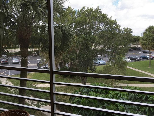 1810 SW 81st Ave 2314, North Lauderdale, FL 33068