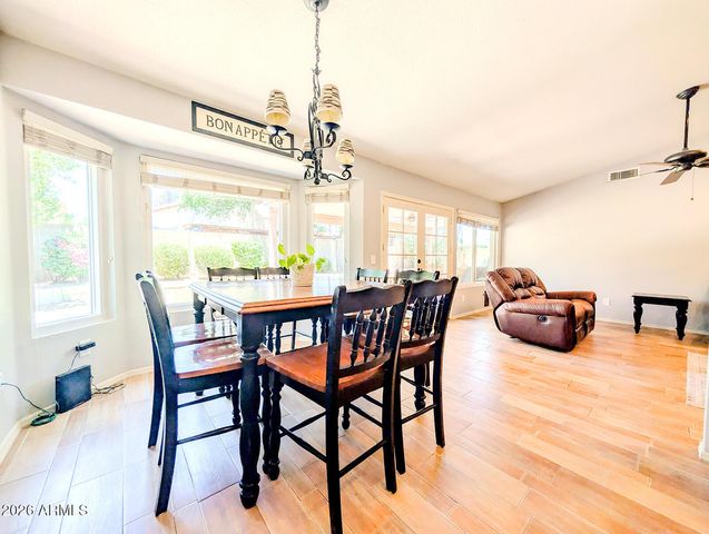 3556 E UTOPIA Road, Phoenix, AZ 85050