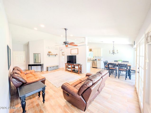 3556 E UTOPIA Road, Phoenix, AZ 85050