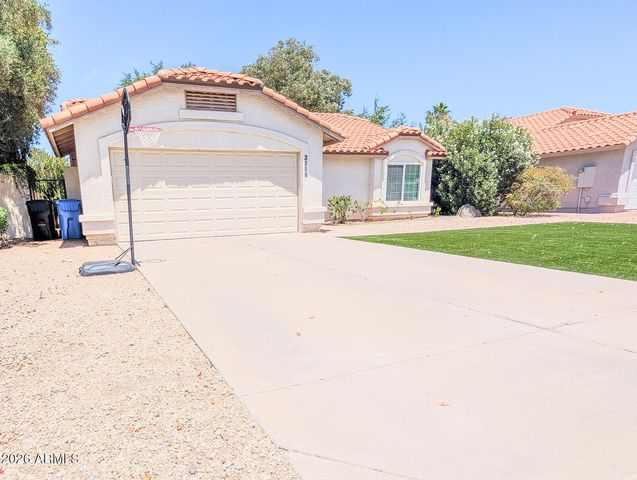 3556 E UTOPIA Road, Phoenix, AZ 85050