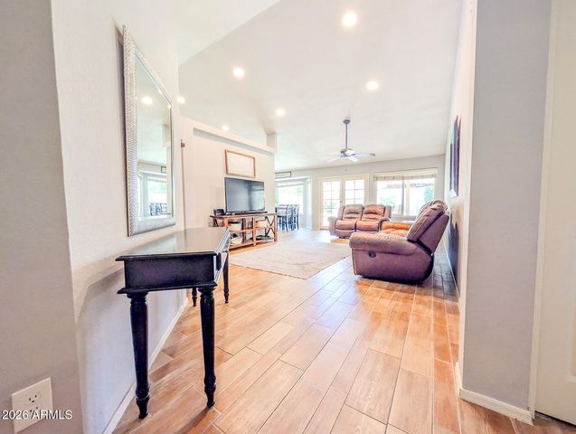 3556 E UTOPIA Road, Phoenix, AZ 85050