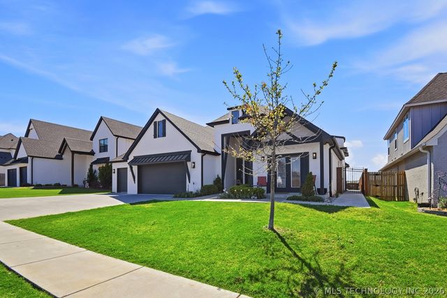 14390 S College Avenue, Bixby, OK 74008