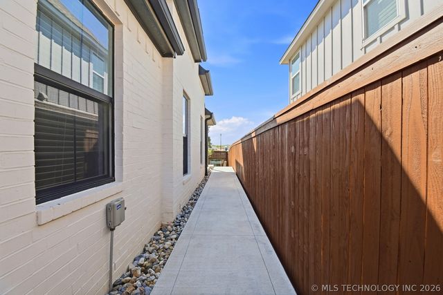 14390 S College Avenue, Bixby, OK 74008