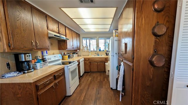 42151 Crest, Hemet, CA 92544