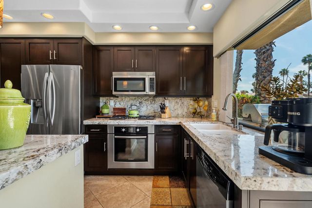 76075 Palm Valley Drive, Palm Desert, CA 92211