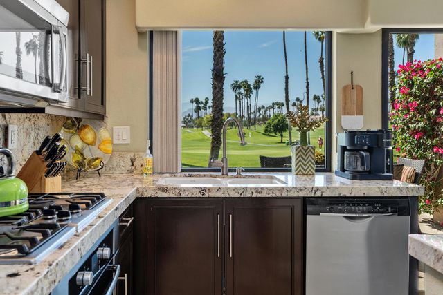 76075 Palm Valley Drive, Palm Desert, CA 92211