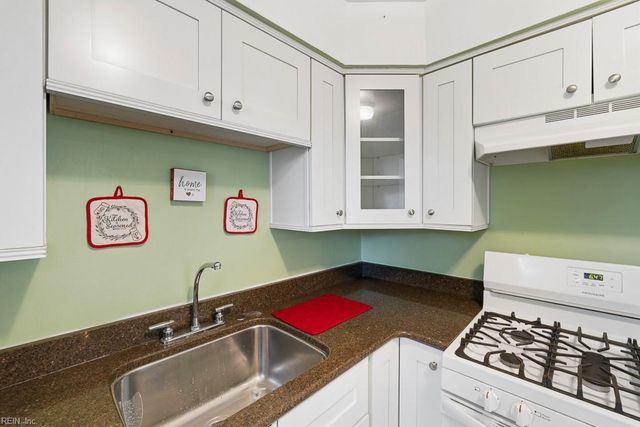 3514 Terry DR, Norfolk, VA 23518