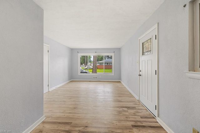 3514 Terry DR, Norfolk, VA 23518