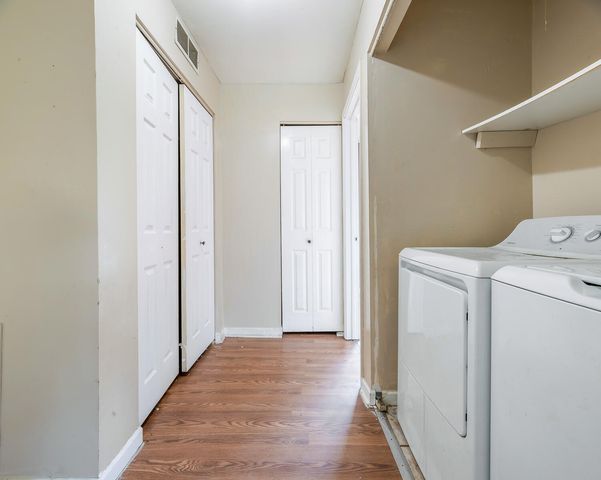 6089 Maryland Street, Merrillville, IN 46410