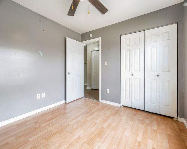 6089 Maryland Street, Merrillville, IN 46410