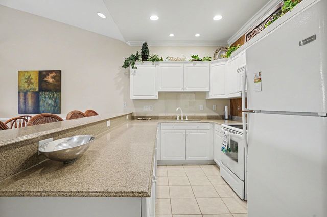 1008 Ray Costin Way Unit 313, Murrells Inlet, SC 29576