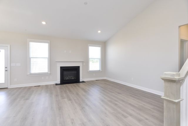 402 Rawling Ln, Gallatin, TN 37066