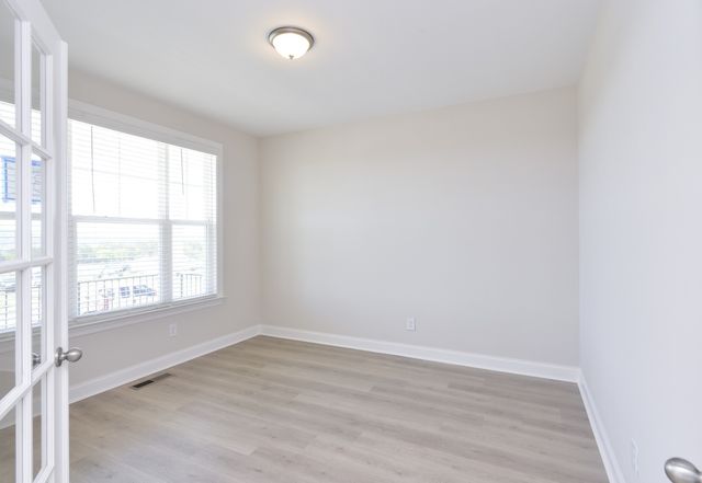 402 Rawling Ln, Gallatin, TN 37066