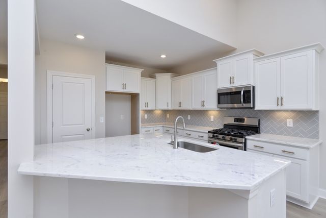 402 Rawling Ln, Gallatin, TN 37066