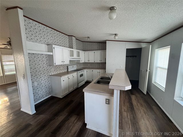 359 S Hardy, Caney, OK 74533