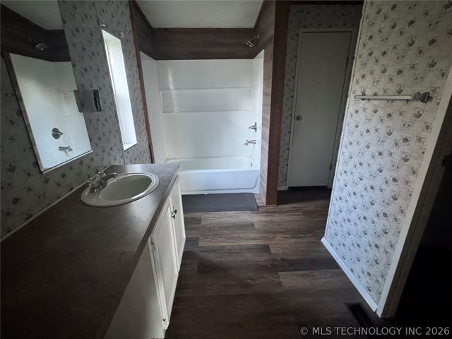 359 S Hardy, Caney, OK 74533