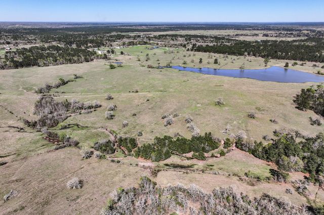784 Acres Round Prairie Road, Huntsville, TX 77320