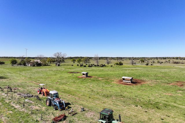 784 Acres Round Prairie Road, Huntsville, TX 77320
