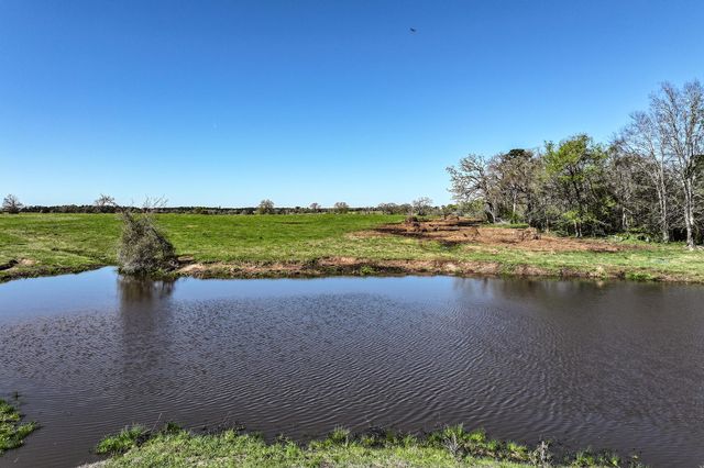 784 Acres Round Prairie Road, Huntsville, TX 77320