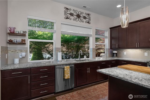 3347 Arrowroot Street SE, Lacey, WA 98513