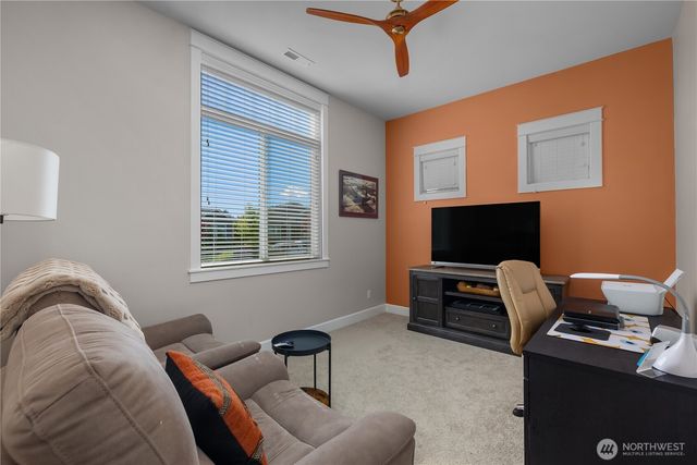 3347 Arrowroot Street SE, Lacey, WA 98513
