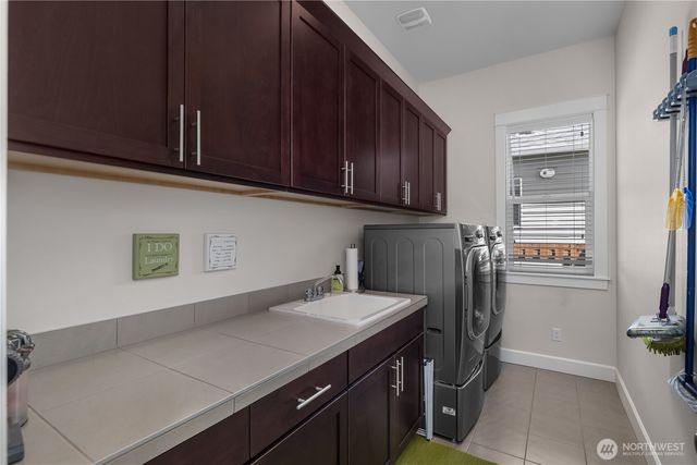 3347 Arrowroot Street SE, Lacey, WA 98513