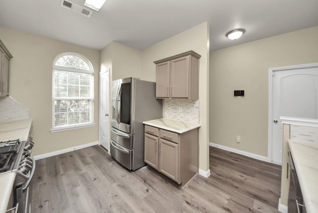 1855 Garnett Breeze Drive, Rosharon, TX 77583