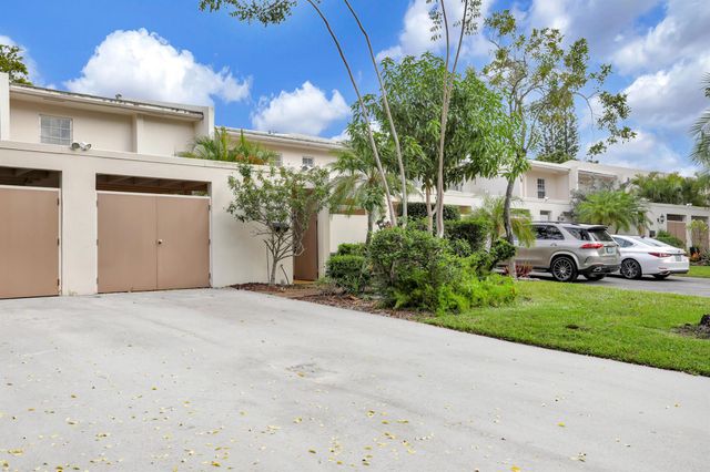 3083 N Palm Aire Drive 3083, Pompano Beach, FL 33069