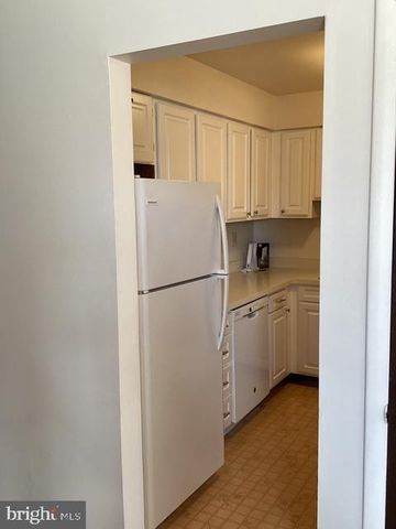 1944 RIDLEY MILL LN, Woodlyn, PA 19094