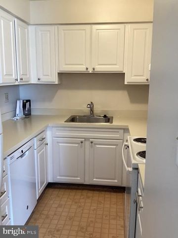 1944 RIDLEY MILL LN, Woodlyn, PA 19094