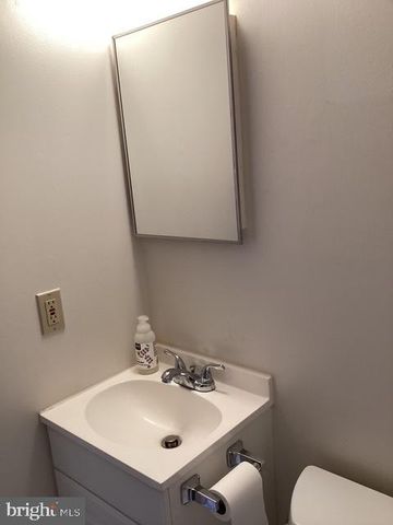 1944 RIDLEY MILL LN, Woodlyn, PA 19094