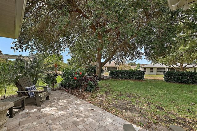 3584 TROPICAL SEAS LOOP, Tavares, FL 32778