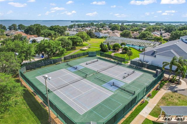 3584 TROPICAL SEAS LOOP, Tavares, FL 32778