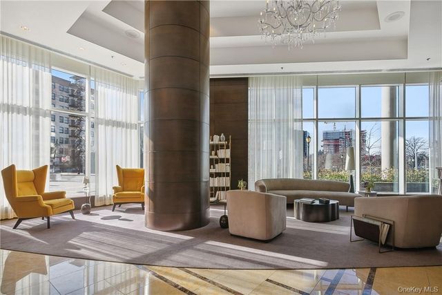 5 Renaissance Square PH40C, White Plains, NY 10601
