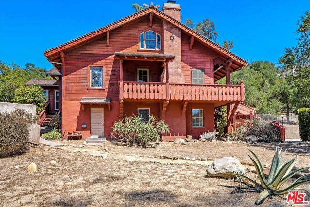 1060 Tremonto Road, Santa Barbara, CA 93103