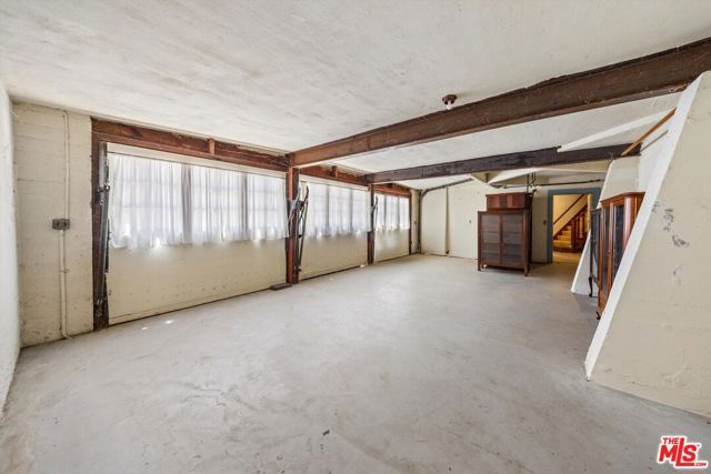 1060 Tremonto Road, Santa Barbara, CA 93103