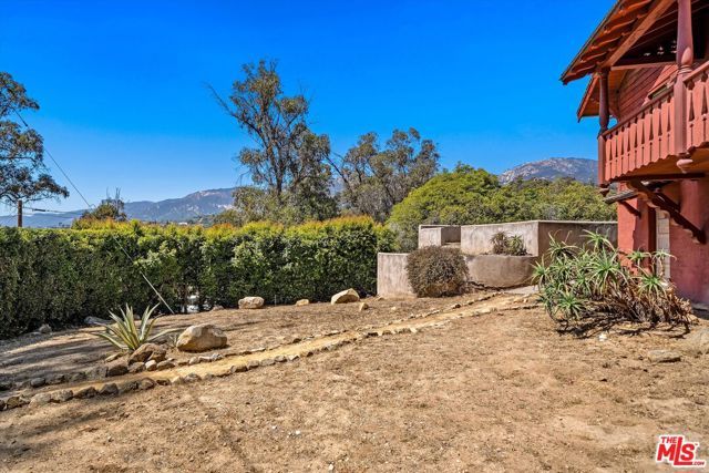 1060 Tremonto Road, Santa Barbara, CA 93103