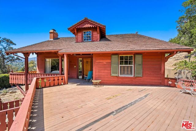 1060 Tremonto Road, Santa Barbara, CA 93103