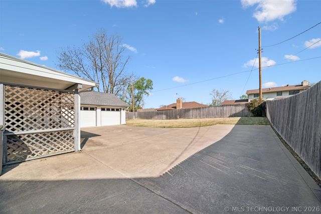 7333 E 58th Court, Tulsa, OK 74145