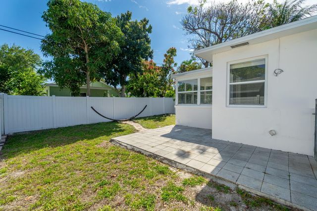 214 NE 11th Street B, Delray Beach, FL 33444