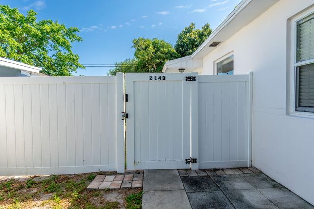 214 NE 11th Street B, Delray Beach, FL 33444