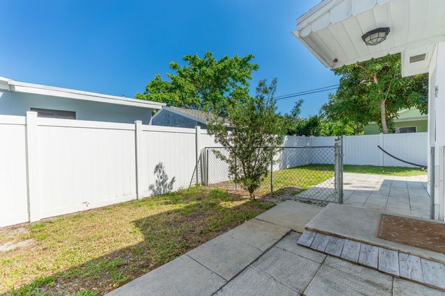 214 NE 11th Street B, Delray Beach, FL 33444