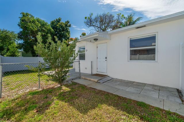 214 NE 11th Street B, Delray Beach, FL 33444