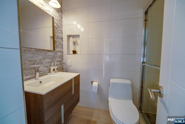 200 Winston Drive 2319, Cliffside Park, NJ 07010