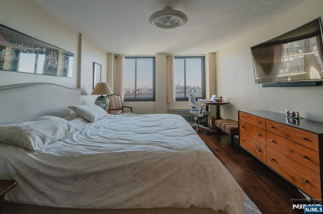 200 Winston Drive 2319, Cliffside Park, NJ 07010