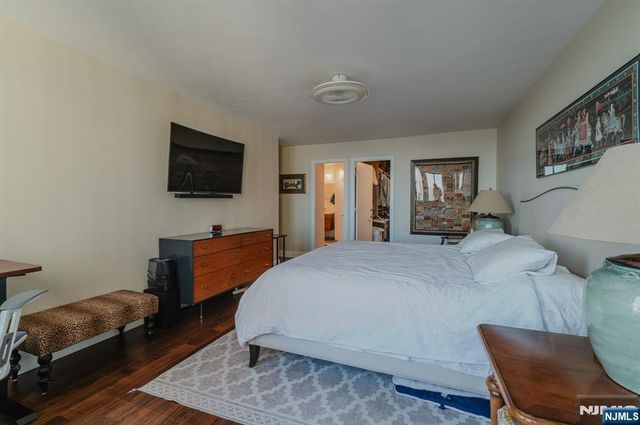 200 Winston Drive 2319, Cliffside Park, NJ 07010