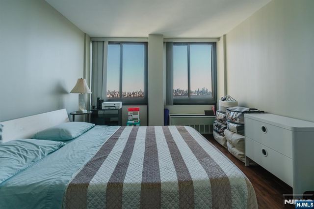 200 Winston Drive 2319, Cliffside Park, NJ 07010